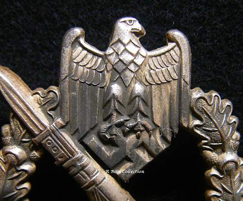 Assistance with Infanterie Sturmabzeichen Badge