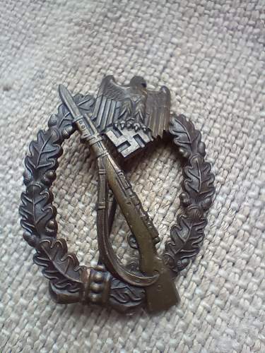 infanterie sturmabzeichen bronze original?