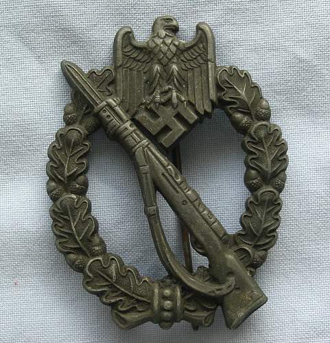 Infanterie sturmabzeichen R.S. original or fake?