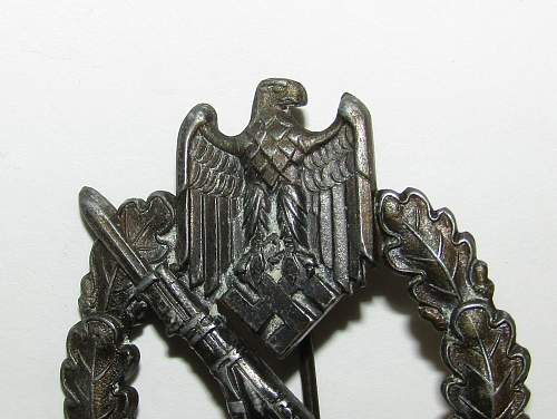 Infanterie-Sturmabzeichen in Bronze by G.H. OSANG DRESDEN?