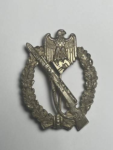 Infanterie Sturmabzeichen real or fake？