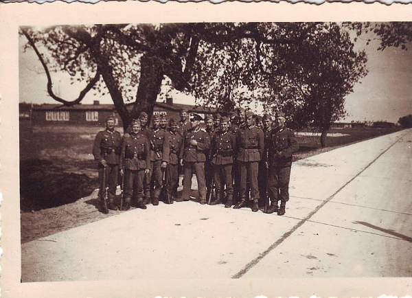 Infanterie sturmabzeichen &amp; Nahkampfspange grouping