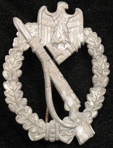 Original or fake - unmarked infantry assault badge
