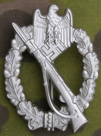Infanterie Sturmabzeichen in Silber, marked RS for opinion
