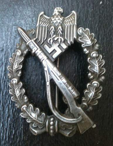 Infanterie Sturmabzeichen in Bronze ?
