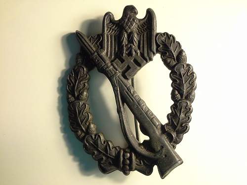 Infanterie sturmabzeichen in Bronze by &quot;RS&quot;