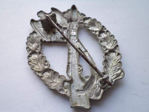 Infanterie Sturmabzeichen in Silber- orginal or fake?