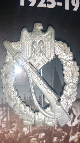 Infanterie Sturmabzeichen in Silber- orginal or fake?