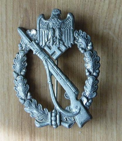 Help please with Infanterie Sturmabzeichen in Silber