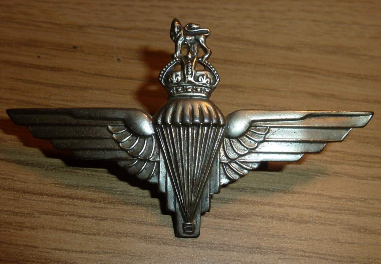 Need help! British Parachute Regiment cap badge!