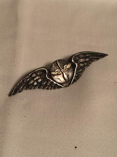 WWII or WWI sterling sliver Aviator Pilot AAF wings Pin ?  Unique BRITISH ? US ?