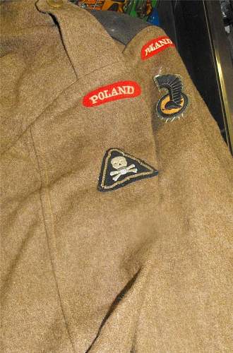 WWII Poland cloth title with unknown Formation sign and skull cross bones