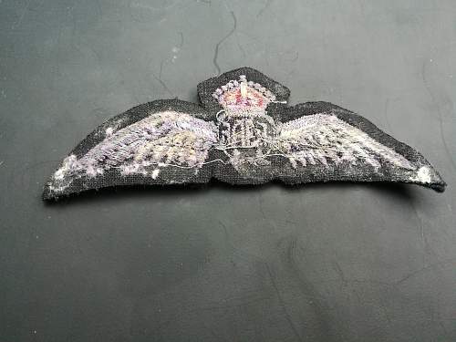 WW2 Raaf cloth wings purple?