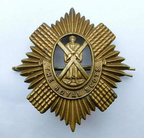 British cap badge Royal Scots (Lothian Regiment) WWI economy all brass issue