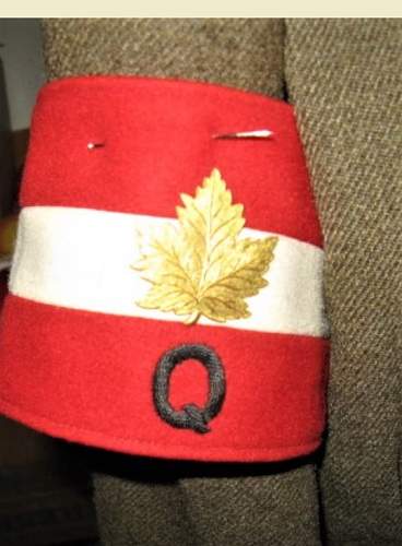 “Q” armband