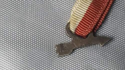Military Arrow Ribbon Pin Insignia or Junk  ?