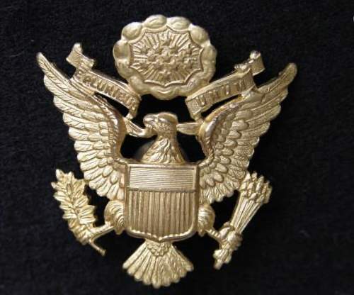 US WW2 J.R. Gaunt made U.S. Army officers cap badge for review