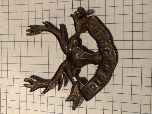 Seaforth Highlanders cap badge - how can I tell a British badge from a Canadian one?