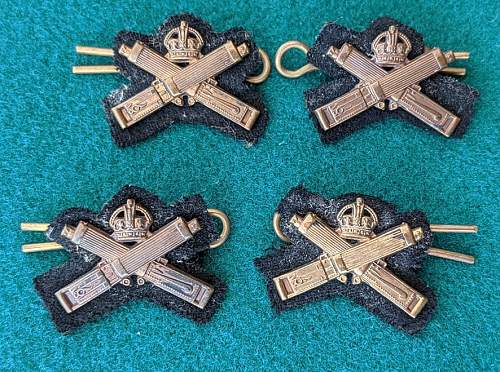 WW1 Machine Gun Corps Collar Badges