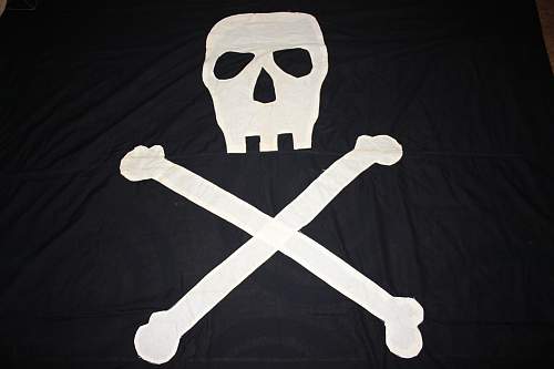 help me id a jolly roger flag