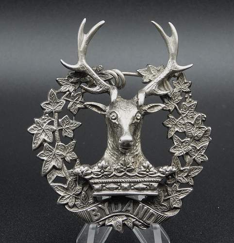 Gordon Highlanders 1914 hallmarked silver cap badge with personal modification