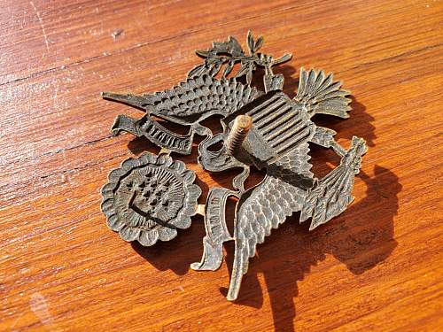 Help with US Army Cap Badge