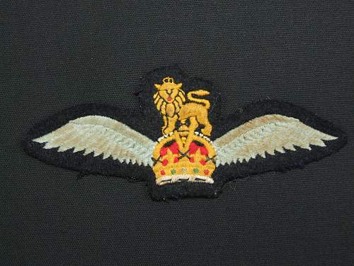 Click image for larger version. 

Name:	WW2 British Army Flying Badge (1).jpg 
Views:	N/A 
Size:	227.7 KB 
ID:	1724662