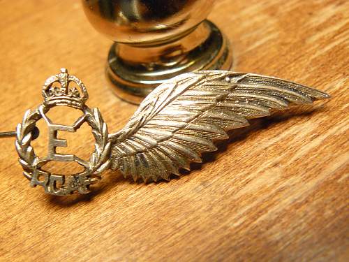 Jewelers made RCAF Flight Engineer half wing in silver ?