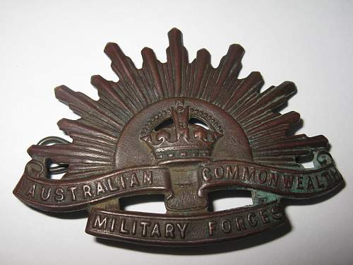 WWI or WWII Australian hat badge