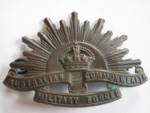 WWI or WWII Australian hat badge