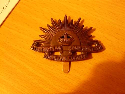 WWI or WWII Australian hat badge
