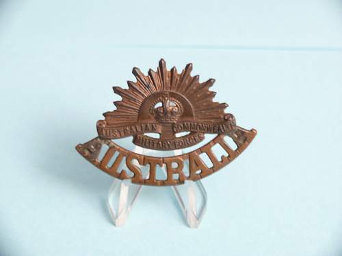 WWI or WWII Australian hat badge