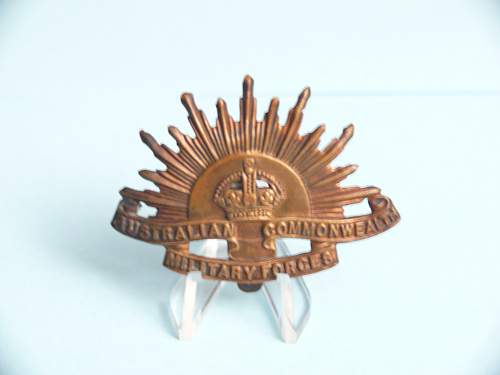 WWI or WWII Australian hat badge