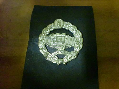 SOUTH AFRICAN TANK CORPS Cap Badge