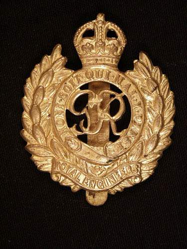 British Cap Badges WWII?