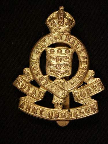 British Cap Badges WWII?