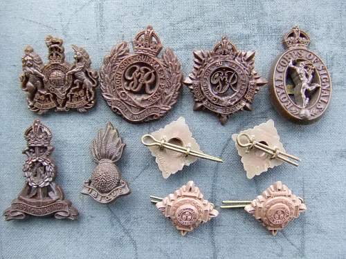 WW2 British Plastic Cap badges