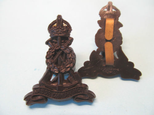 WW2 British Plastic Cap badges