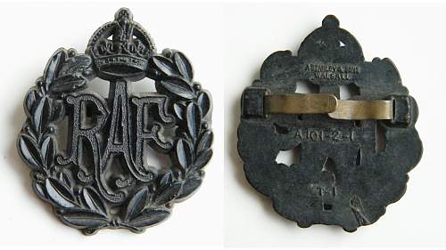 WW2 British Plastic Cap badges