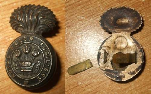 WW2 British Plastic Cap badges