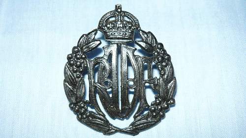 Post your WW2 Australian Insignia.