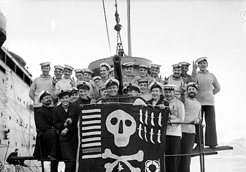 help me id a jolly roger flag