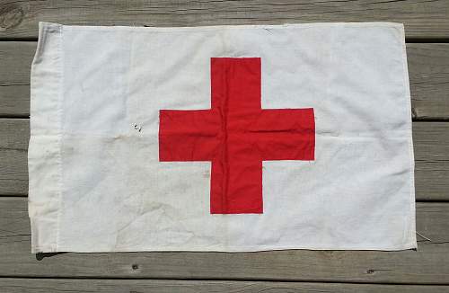 Field medic/ Red Cross flag,WW2 ?
