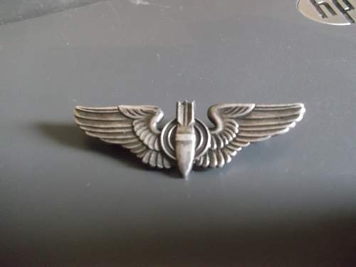 USAAF Bombadier Wings, Sweetheart Brooch?