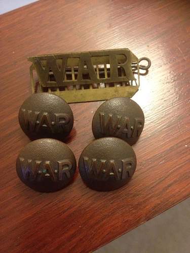 WW1 Tunic buttons identity