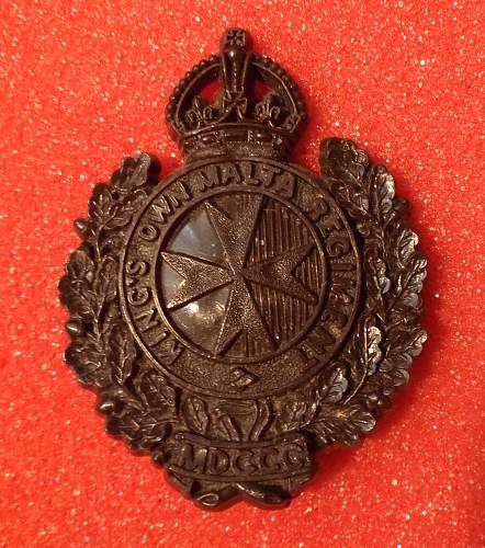 WW2 British Plastic Cap badges