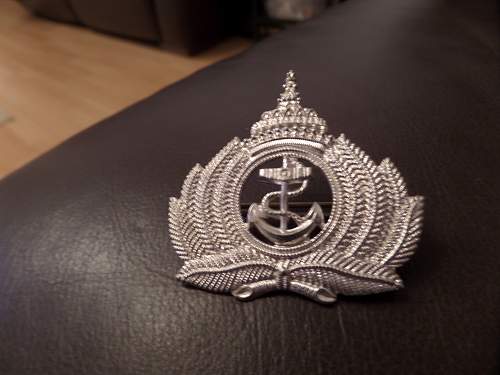 Unknown Navy badge