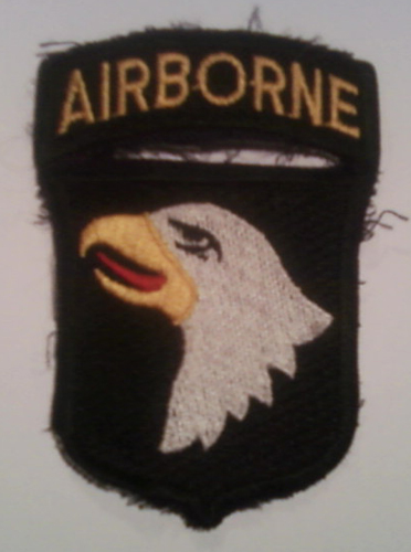 US 101st Airborne strip