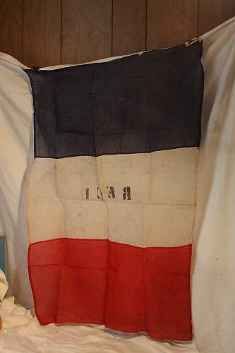 ww2 French flag with Militia lettering?