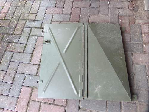 Help needed with British Army storage box